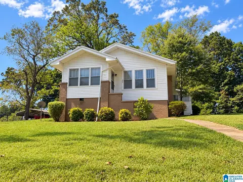 118 Highland Dr, Hueytown, AL 35023