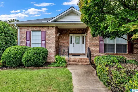Exterior - 2558 Rolling Meadows Dr, Jasper, AL 35503 photo 2 of 7