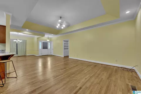 Living - 2558 Rolling Meadows Dr, Jasper, AL 35503 photo 1 of 2