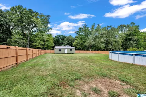 Exterior - 2558 Rolling Meadows Dr, Jasper, AL 35503 photo 6 of 7