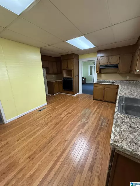 Kitchen - 44 Crosswinds Dr, Parrish, AL 35580 photo 1 of 2