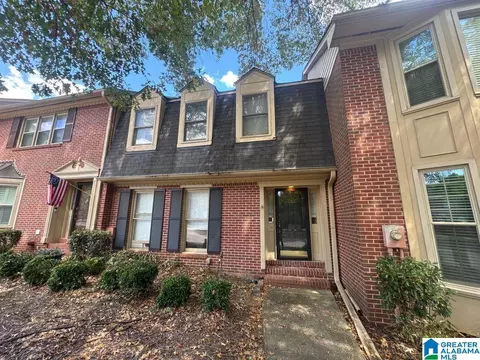 104 Chase Plantation Pkwy, Hoover, AL 35244