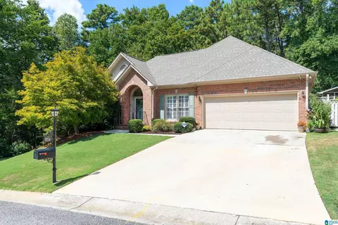 681 Village Crest Cir, Hoover, AL 35226