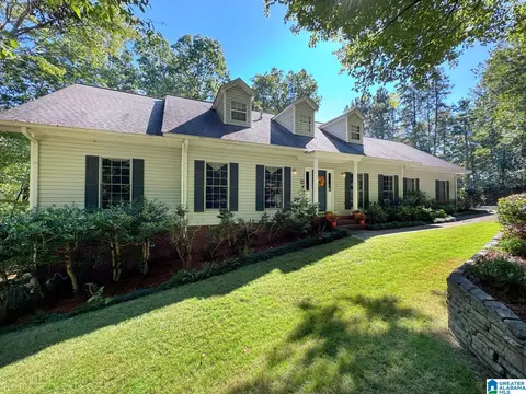 1 Laurel Canyon Rd, Anniston, AL 36207