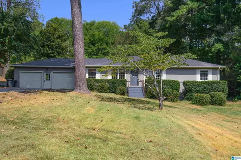1812 Mountain Woods Pl, Vestavia Hills, AL 35216