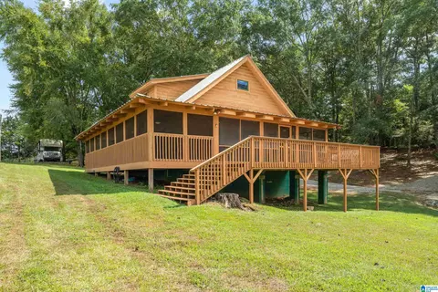 60 Lincoln Shores Dr, Talladega, AL 35160