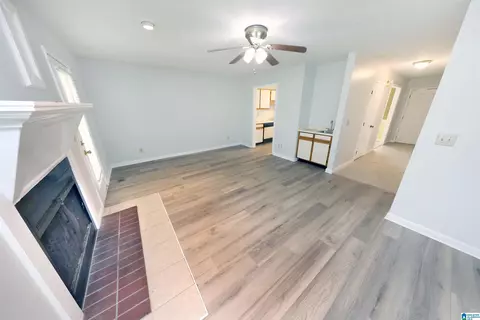 5806 Woodgate Cir, Anniston, AL 36206