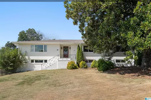728 Rockbridge Rd, Vestavia Hills, AL 35216