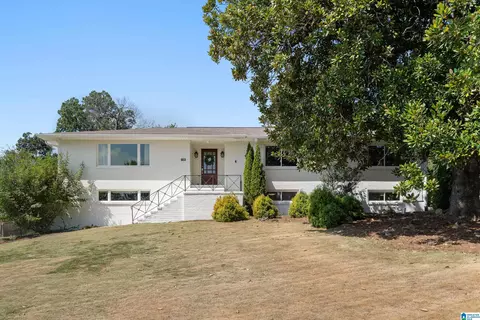 728 Rockbridge Rd, Vestavia Hills, AL 35216