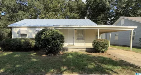 128 Deluna Cir, Childersburg, AL 35044