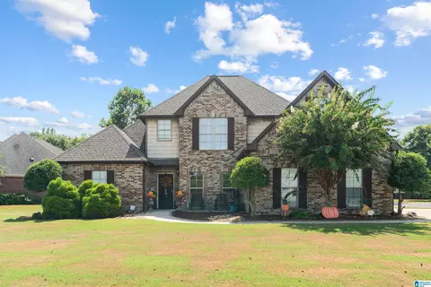 1039 English Oak Dr, Helena, AL 35080