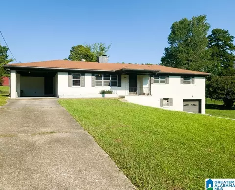 1714 Greenbriar Dr, Fultondale, AL 35068