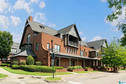 2115 Ross Park Ave, Hoover, AL 35226