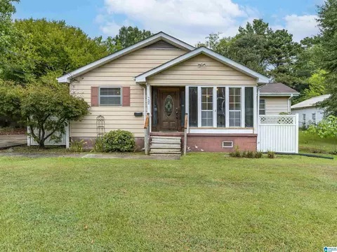 732 11th St, Pleasant Grove, AL 35127