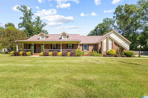 106 Ilene St, Rainbow City, AL 35906