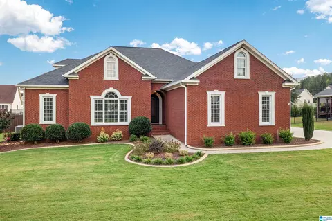 538 Justice Dr, Anniston, AL 36207