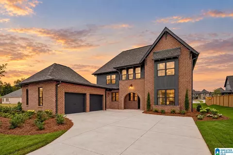 602 Calvert Cir, Hoover, AL 35244
