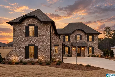 161 Calvert Cir, Hoover, AL 35244
