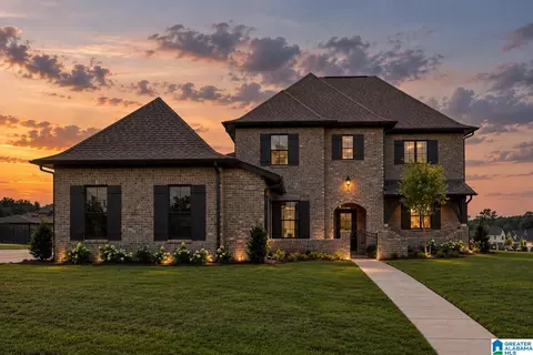 206 Calvert Cir, Hoover, AL 35244