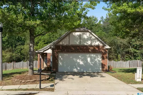 2828 Oxmoor Glen Dr, Birmingham, AL 35211