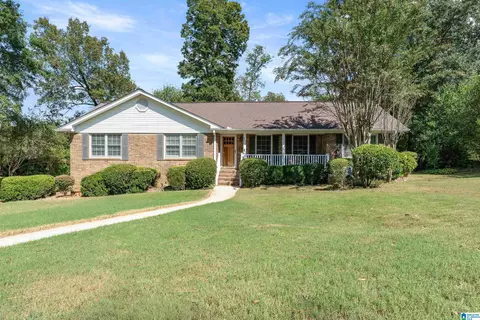 609 Dunmore Cir, Hoover, AL 35226