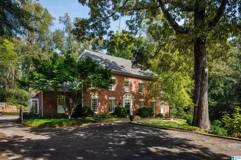 3161 Guilford Rd, Mountain Brook, AL 35223