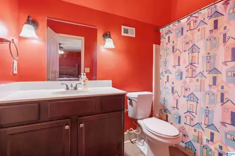 Bath - 103 Big Oak Dr, Maylene, AL 35114 photo 2 of 4