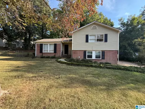 909 Winchester Dr, Birmingham, AL 35235