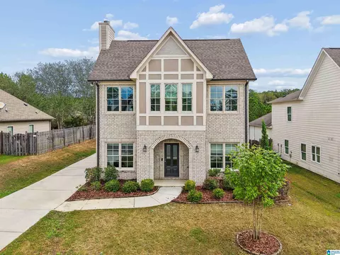 1065 Garnet Dr, Calera, AL 35040