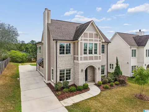 1065 Garnet Dr, Calera, AL 35040