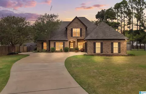 3005 English Oak Cir, Helena, AL 35080