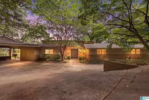 3107 Renfro Rd, Vestavia Hills, AL 35216