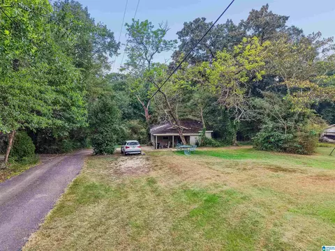 6370 Amick Ln, Bessemer, AL 35023
