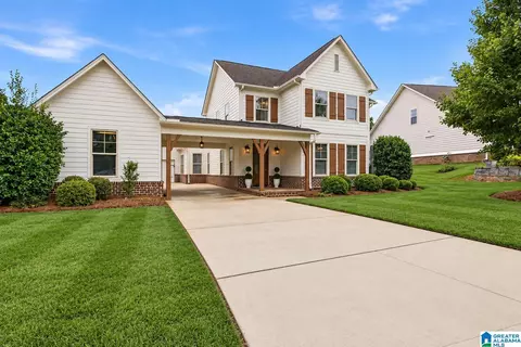 435 Lake Ridge Dr, Trussville, AL 35173