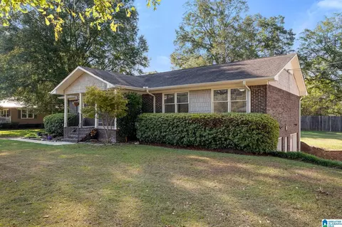 5914 Watters Dr, Bessemer, AL 35023