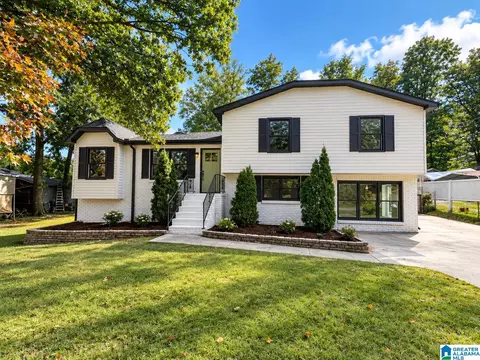 1317 2nd Ave SW, Alabaster, AL 35007