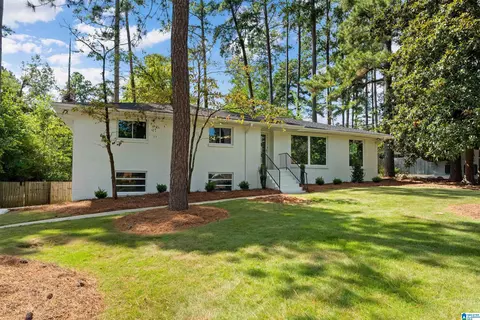 2308 Hawksbury Ln, Hoover, AL 35226