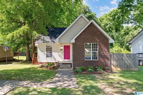 1004 W Walnut St, Sylacauga, AL 35150
