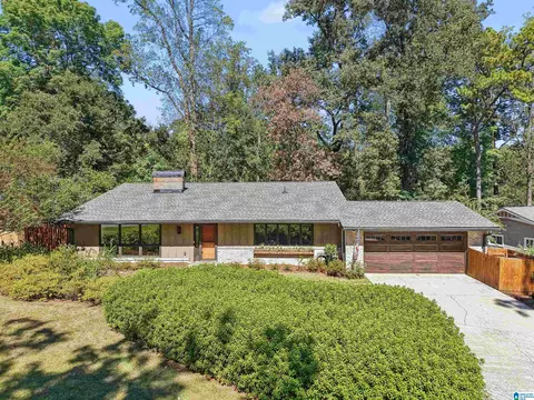 2992 Donita Ct, Vestavia, AL 35243
