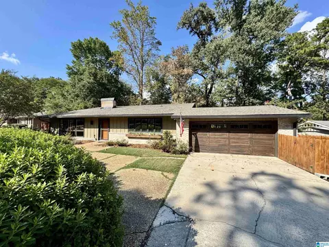 2992 Donita Ct, Vestavia, AL 35243