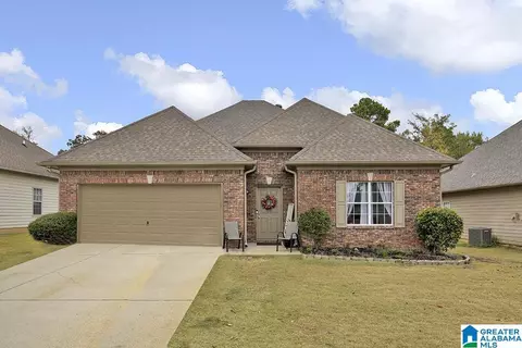 813 Savannah Ln, Calera, AL 35040