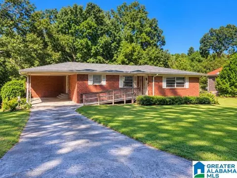204 Mabelon Ct, Bessemer, AL 35023
