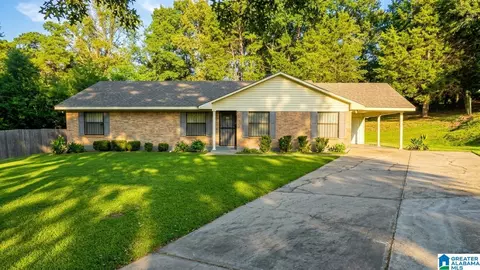 316 Crestwood Dr, Selma, AL 36701