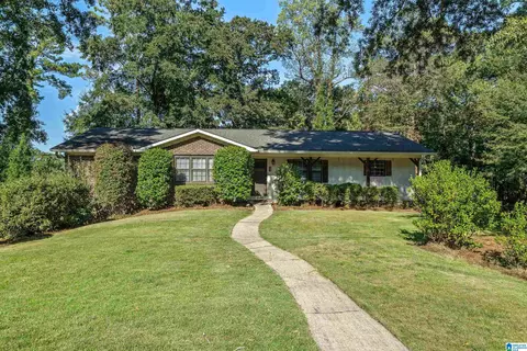 110 Woodland Cir, Trussville, AL 35173