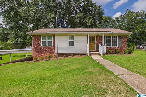 924 Crestview Ln, Adamsville, AL 35005