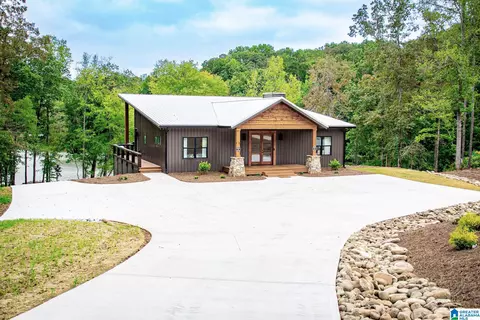 319 Arrowhead Dr, Wedowee, AL 36278