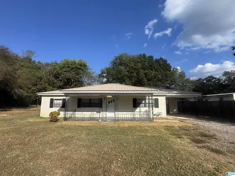 665 Rosewood Cir, Anniston, AL 36201