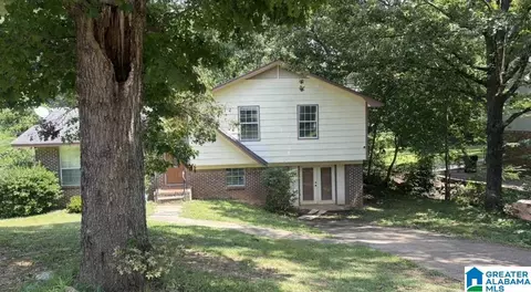 2633 6th St NE, Center Point, AL 35215