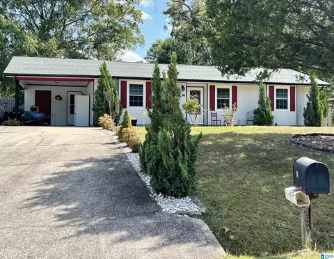 914 Mitchell Dr, Jacksonville, AL 36265