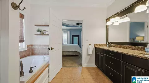 Entry Way - 145 Hope St, Clanton, AL 35045 photo 13 of 14